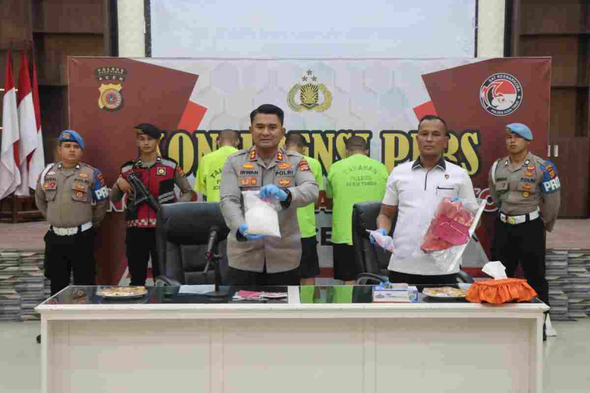 Berantas Narkoba: Polres Aceh Timur Amankan Tiga Tersangka dan 920 Gram Sabu
