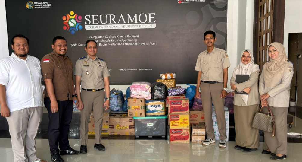 Ringankan Beban Korban Bencana, Kantah Aceh Besar Salurkan Donasi Melalui Kanwil BPN Aceh